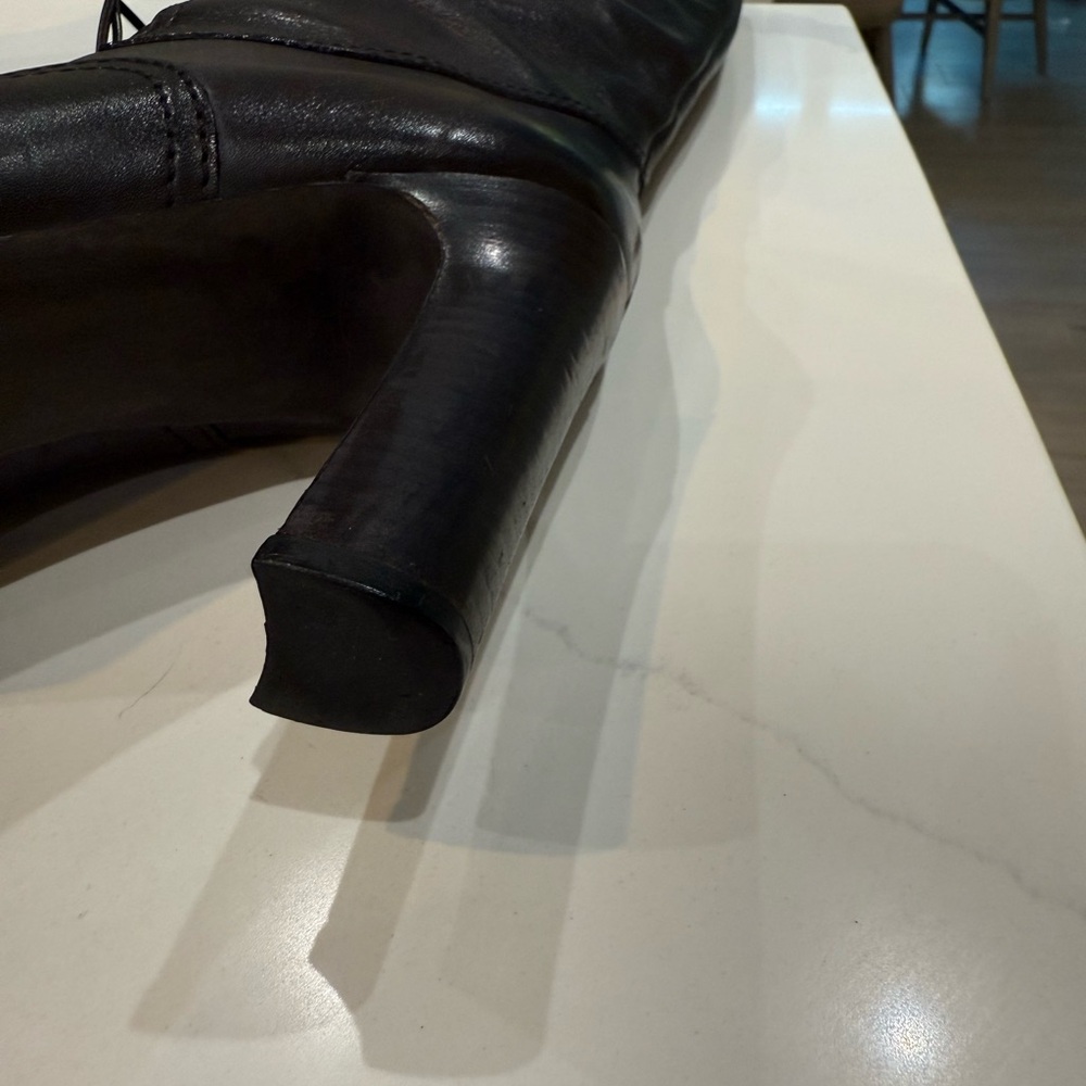 Elegant Black Knee-High Leather Boots TOM FORD LEATHER SIZE 37 - Picture 4 of 13